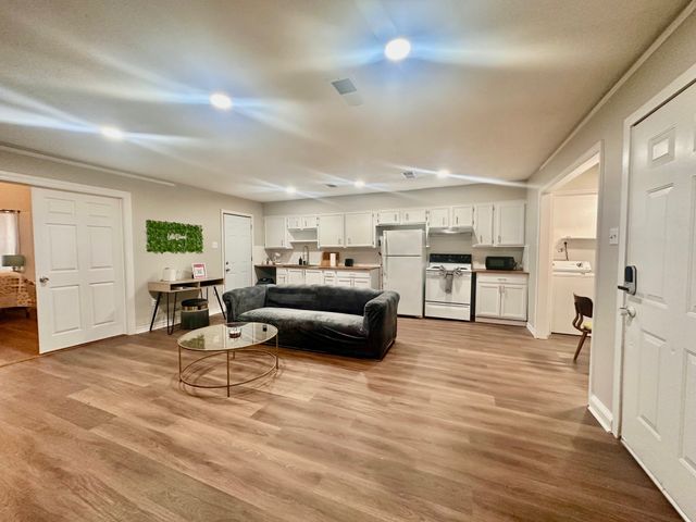 1105 Len Street, Bossier City, LA 71111