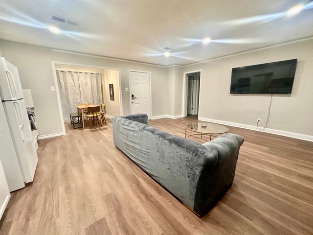 1105 Len Street, Bossier City, LA 71111