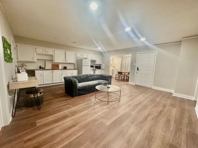 1105 Len Street, Bossier City, LA 71111