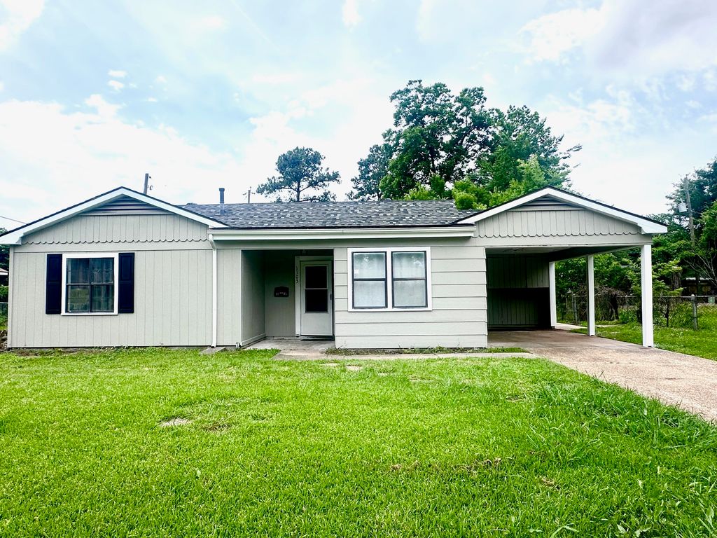 1105 Len Street, Bossier City, LA 71111