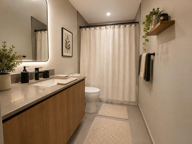 121 NE 5th Street 3713, Miami, FL 33132