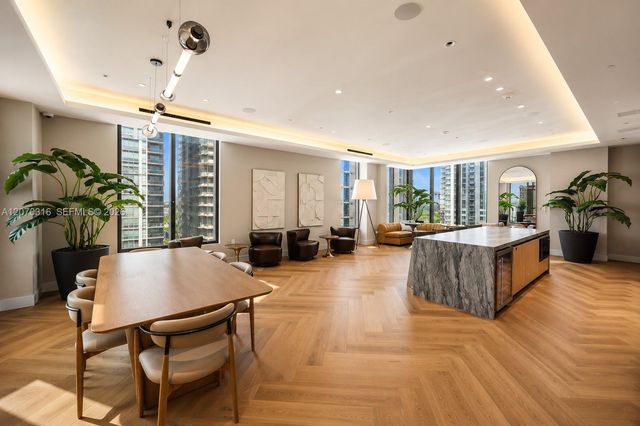 121 NE 5th Street 3713, Miami, FL 33132
