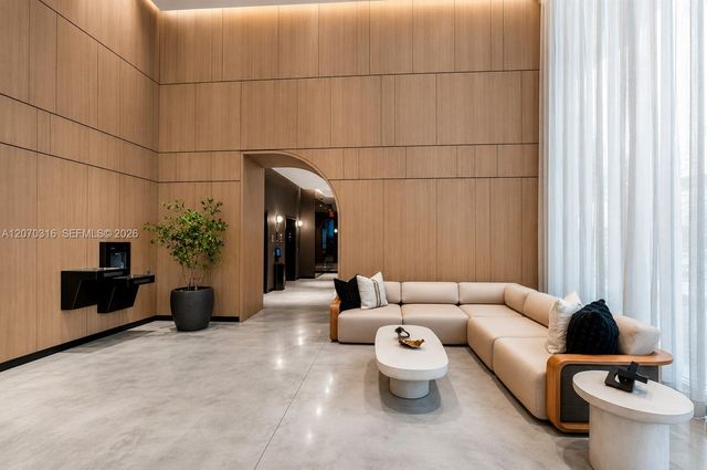 121 NE 5th Street 3713, Miami, FL 33132