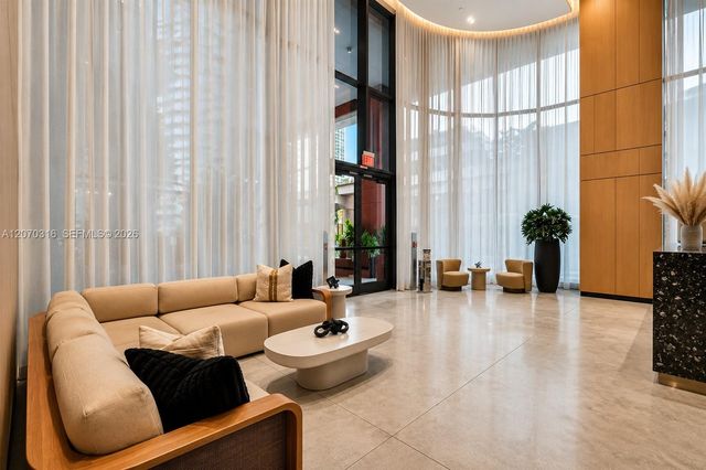 121 NE 5th Street 3713, Miami, FL 33132