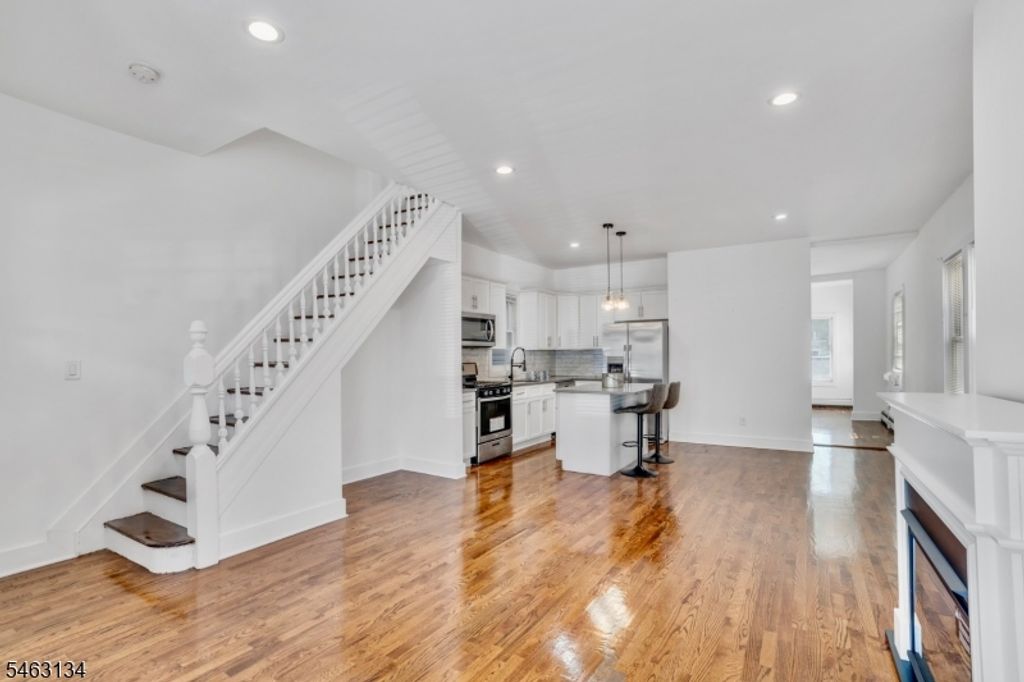 142 Steuben, East Orange City, NJ 07018 — photo 4