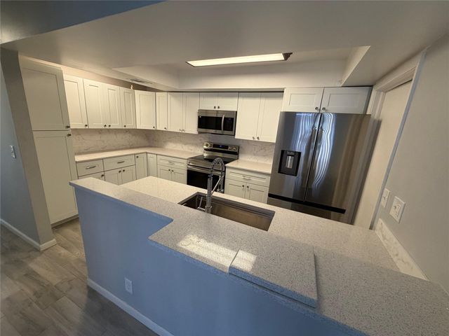 6522 Harbour Rd, North Lauderdale, FL 33068