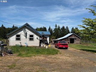 65748 MEISSNER Rd, Deer Island, OR 97054