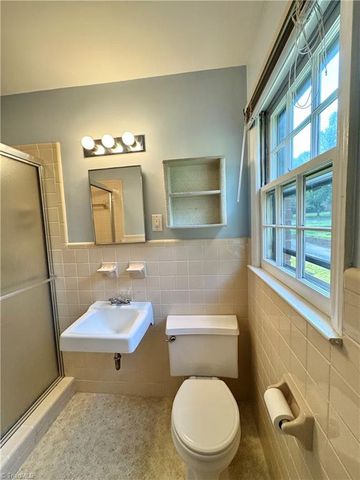 2541 Weymoth Road, Winston-salem, NC 27103