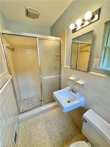 2541 Weymoth Road, Winston-salem, NC 27103