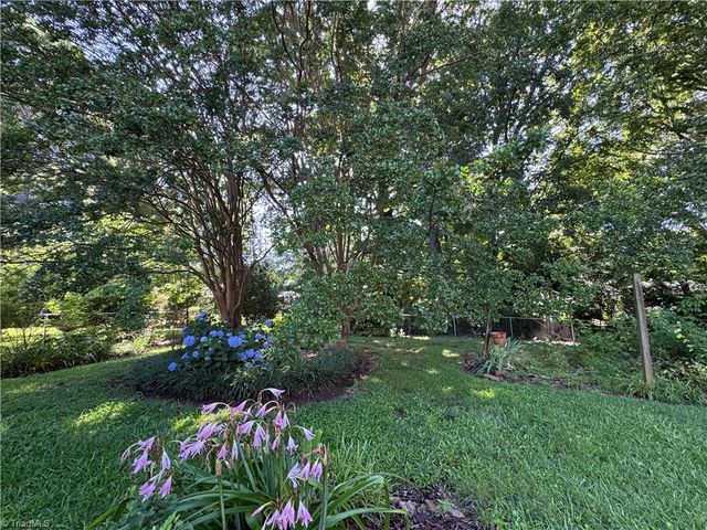 2541 Weymoth Road, Winston-salem, NC 27103