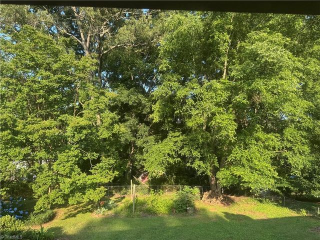 2541 Weymoth Road, Winston-salem, NC 27103