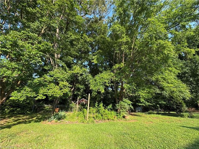 2541 Weymoth Road, Winston-salem, NC 27103