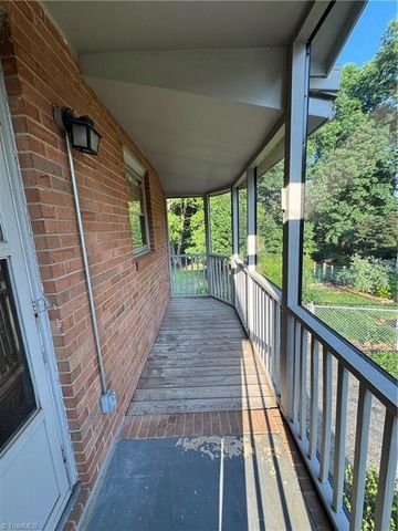 2541 Weymoth Road, Winston-salem, NC 27103