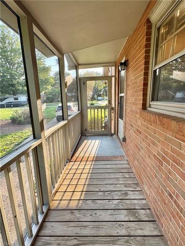 2541 Weymoth Road, Winston-salem, NC 27103