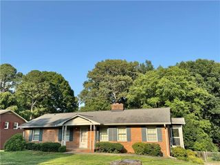 2541 Weymoth Road, Winston-salem, NC 27103