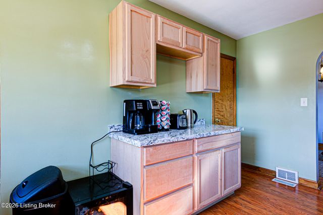 3123 Hunsinger Blvd, Houston Acres, KY 40220