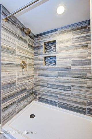 3123 Hunsinger Blvd, Houston Acres, KY 40220