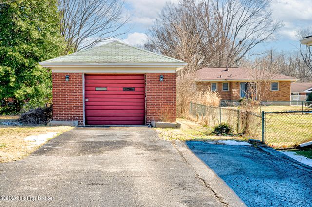 3123 Hunsinger Blvd, Houston Acres, KY 40220