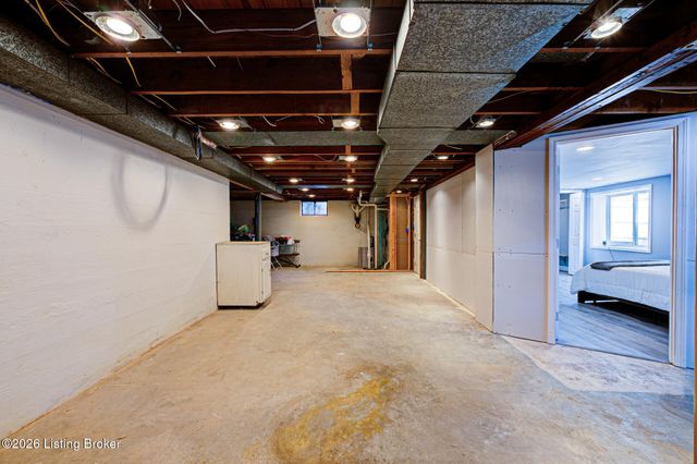 3123 Hunsinger Blvd, Houston Acres, KY 40220