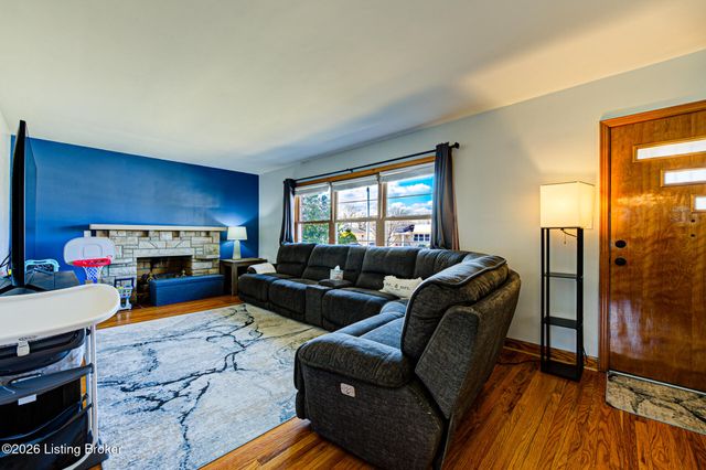 3123 Hunsinger Blvd, Houston Acres, KY 40220