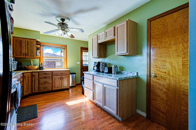 3123 Hunsinger Blvd, Houston Acres, KY 40220