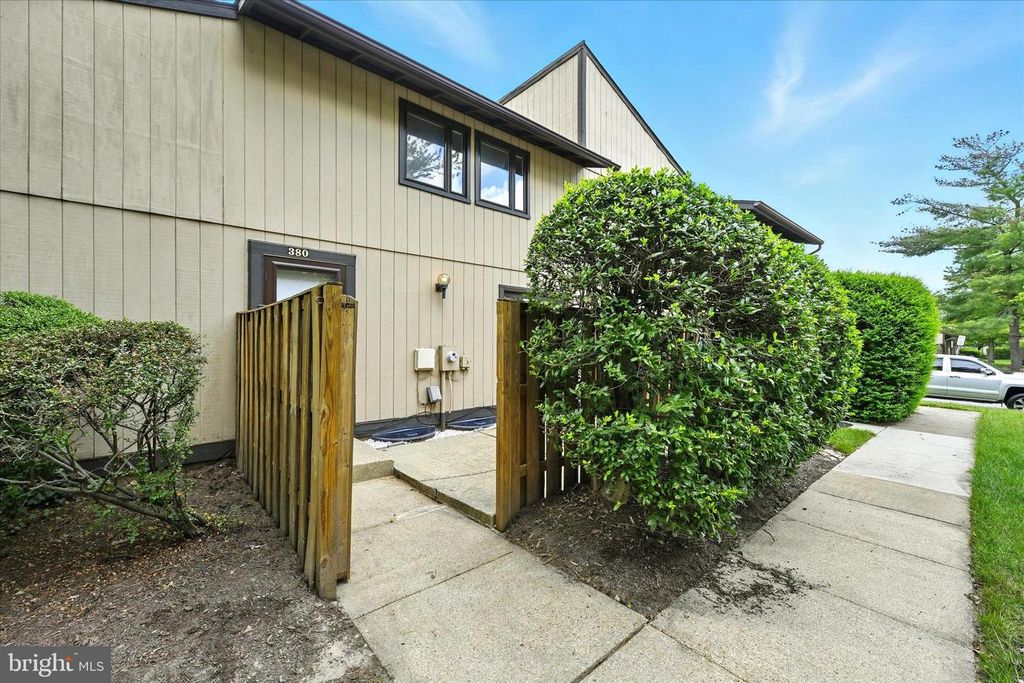 380 WEST CT, Glen Burnie, MD 21061