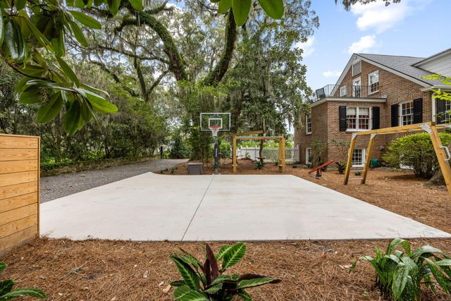 8 New Town Lane, Charleston, SC 29407