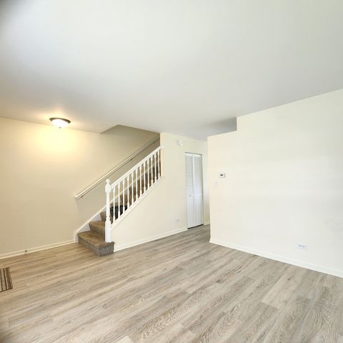 157 W ALDRIDGE Lane, Round Lake, IL 60073
