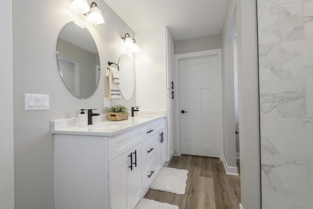 1414 S 166th STREET, New Berlin, WI 53151