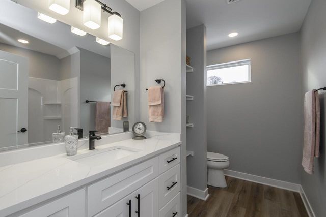 1414 S 166th STREET, New Berlin, WI 53151