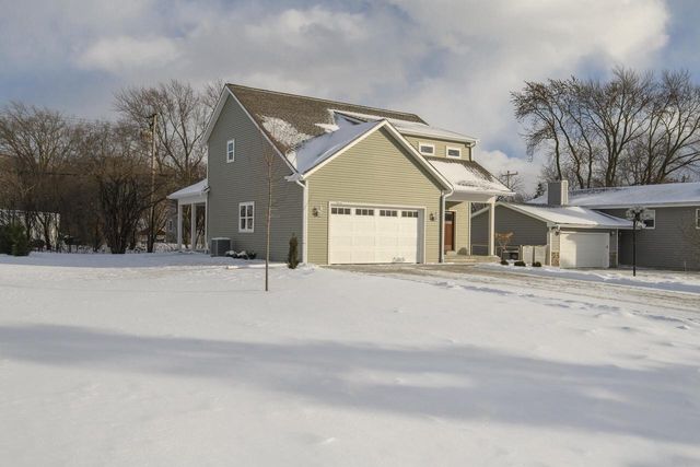 1414 S 166th STREET, New Berlin, WI 53151