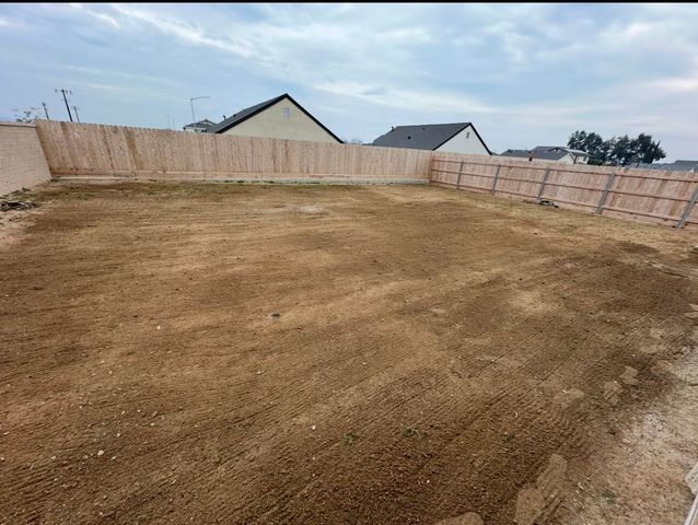 788 Apple Street, Dinuba, CA 93618
