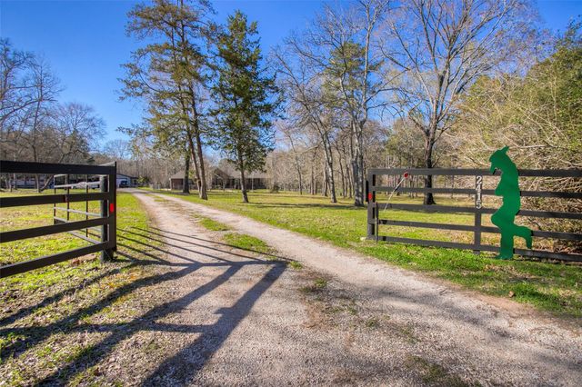 2415 Fm 1375 East Rd Road E, Huntsville, TX 77340