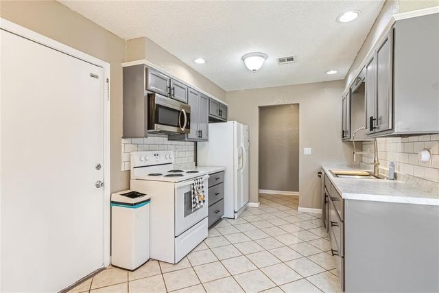 14205 NE 4th Street, Choctaw, OK 73020