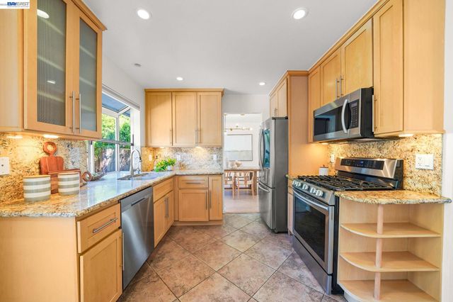 357 Sunnyslope Dr, Fremont, CA 94536