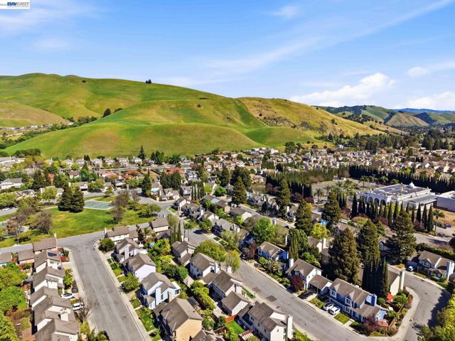 357 Sunnyslope Dr, Fremont, CA 94536