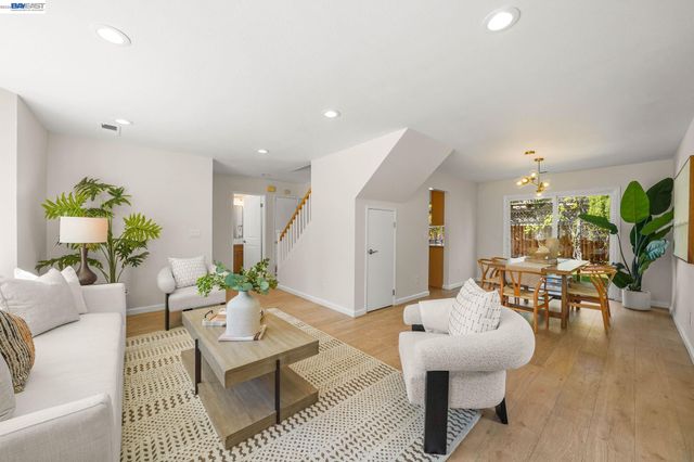 357 Sunnyslope Dr, Fremont, CA 94536