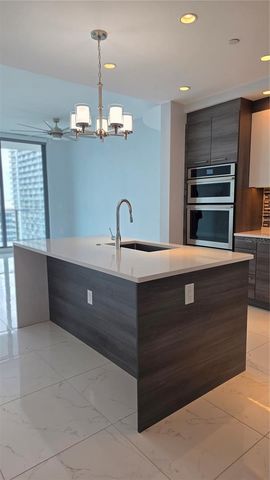 100 1ST AVENUE N 2406, St Petersburg, FL 33701