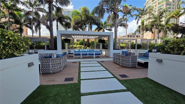 100 1ST AVENUE N 2406, St Petersburg, FL 33701