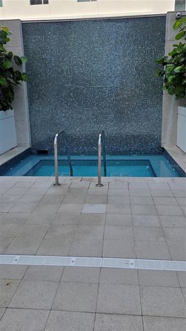 100 1ST AVENUE N 2406, St Petersburg, FL 33701
