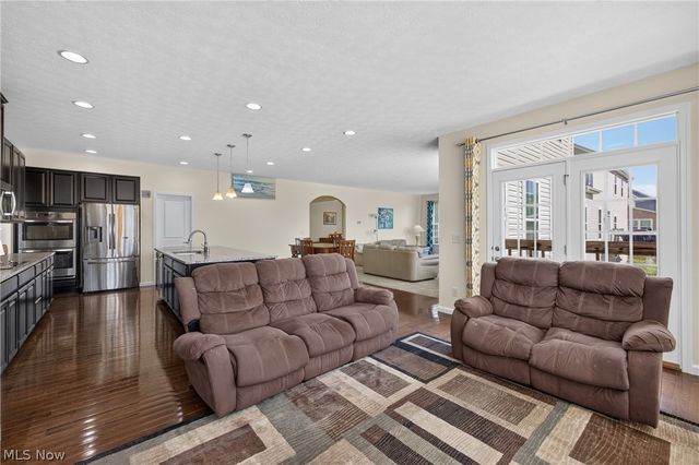 7941 Megan Meadow Drive, Hudson, OH 44236