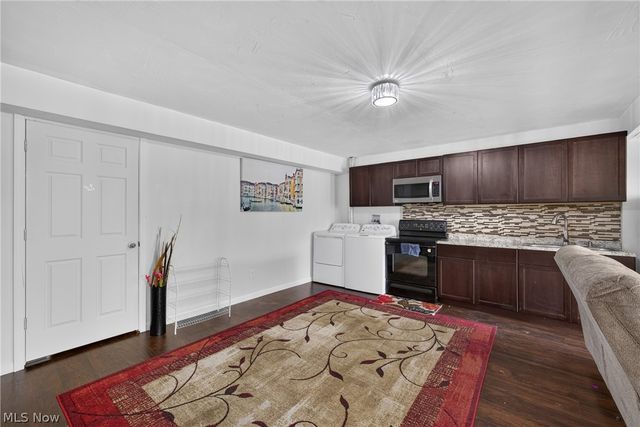 7941 Megan Meadow Drive, Hudson, OH 44236