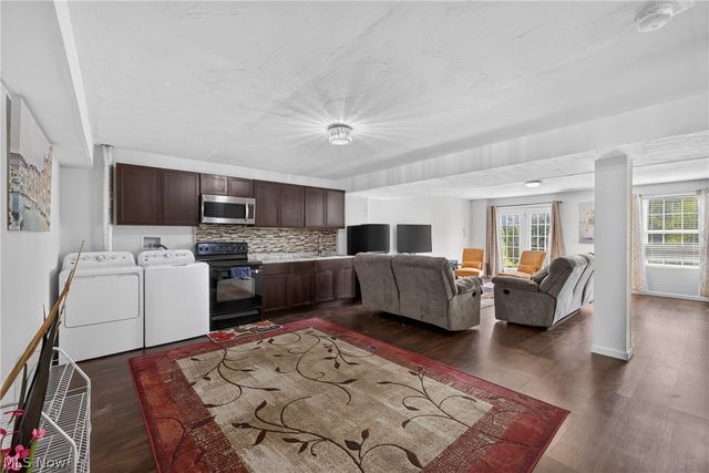 7941 Megan Meadow Drive, Hudson, OH 44236