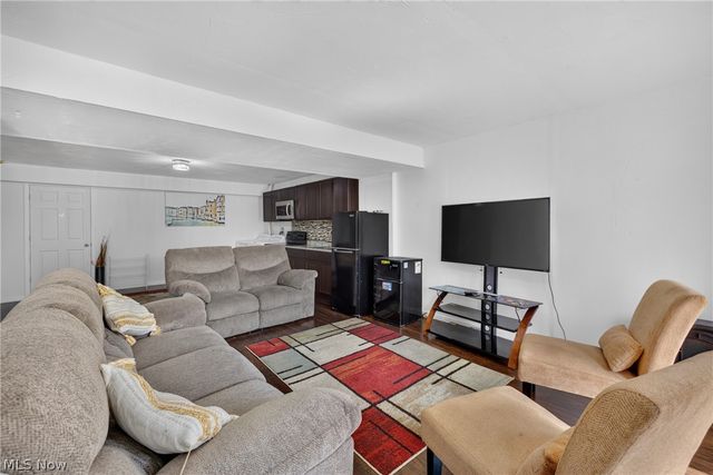 7941 Megan Meadow Drive, Hudson, OH 44236