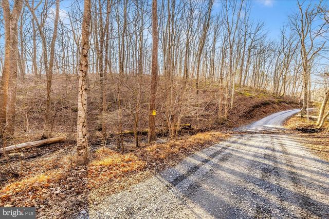 JERMIKEY COURT, Hedgesville, WV 25427