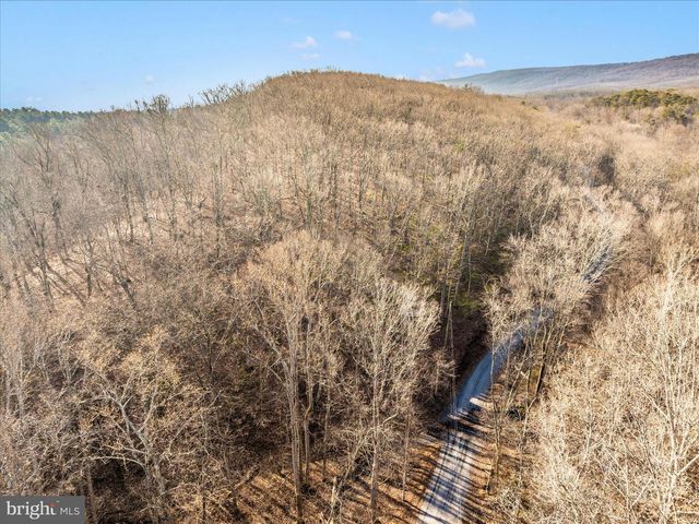 JERMIKEY COURT, Hedgesville, WV 25427