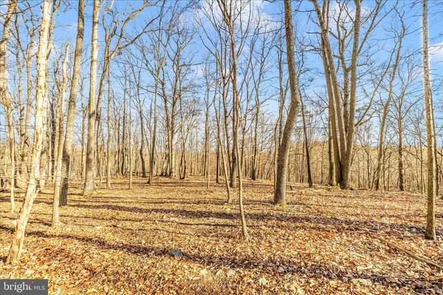 JERMIKEY COURT, Hedgesville, WV 25427