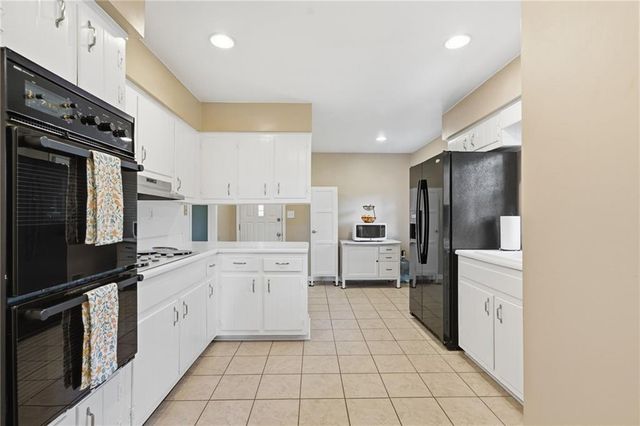 4462 Redwood Street, Atlanta, GA 30360