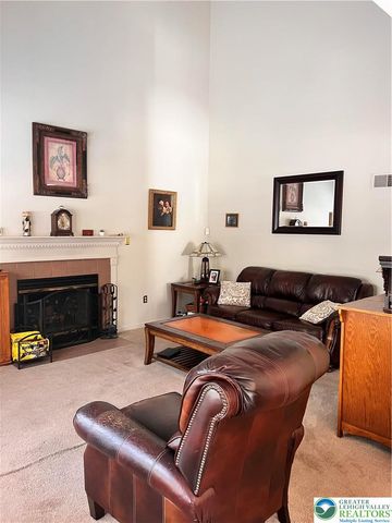 8355 Valley Grn, Upper Macungie Twp, PA 18051
