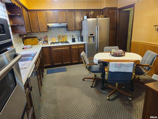 153 DEER PARK Drive, Geneseo, IL 61254